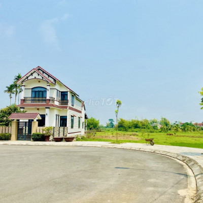 Bán gấp đất gần chợ thuận lợi kinh doanh chỉ 1ty2