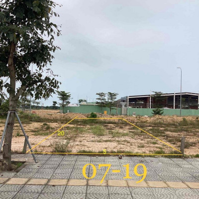 SẬP HẦM LÔ TRUNG TÂM ĐƯỜNG 7.5 SÁT SIÊU THỊ BIG C