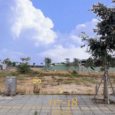 Bán gấp 2 lô kẹp giá rẻ, DT 200m2 - QL1A, Q.Nam