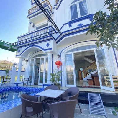 Cho thuê Villa giá sock bất ngờ!!! 20 cành