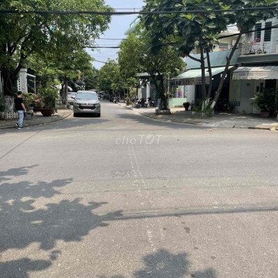 Đất có sổ- chưa qua đầu tư- Gần UBND. Đường 5m5