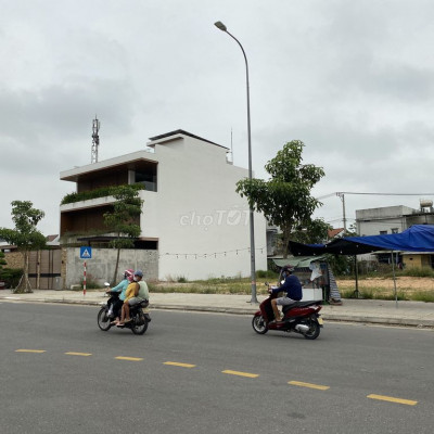 ĐẤT NỀN QUỐC LỘ, SỐNG DẬY THÀNH PHỐ HOA LỆ