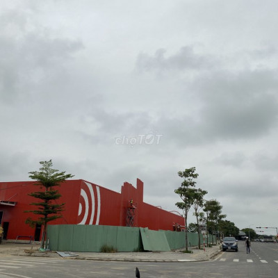 2 tỷ có đất nền quốc lệ 1A đối diện siêu thị Go