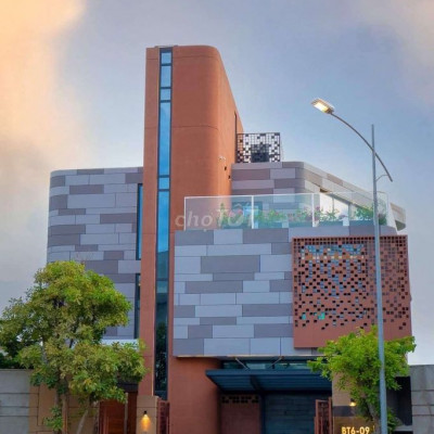 Biệt thự 360m2, view sông và biển, Regal Victoria