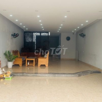 Đất Trần Hưng Đạo,sát cổng trường ĐH Việt Hàn.