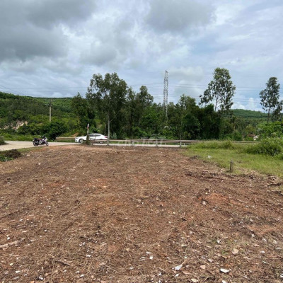 đất mặt tiền xã đại hiệp ngang 10m dài 20m