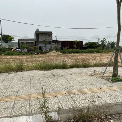 Cần tiền cho con du học bán rẻ lôđất ngay Quốc lộ