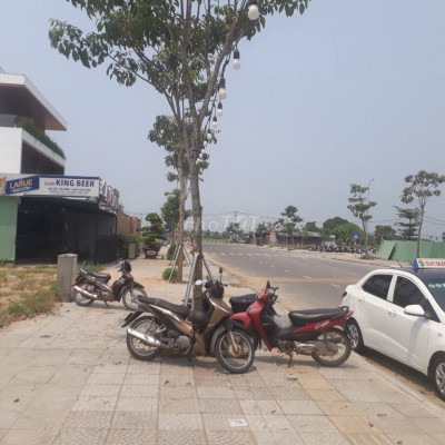 VỢ CHỒNG TÔI CẦN TIỀN NÊN BÁN LÔ ĐẤT Ở GẦN SIÊU THỊ GO