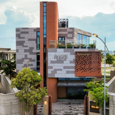 Bán Villa Quý Tộc 5PN, 5WC khu vực Nam Đà Nẵng. Sở hữu hồ bơi 48m.