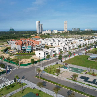 Cực Rẻ Biệt Thự Full Nội Thất Sổ Đỏ Lâu Dài Ven Biển Đà Nẵng