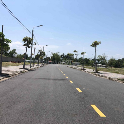 Bán gấp 90m2 mt đường 20,5m trục thông biển, giá sụp hầm KĐT Tropical