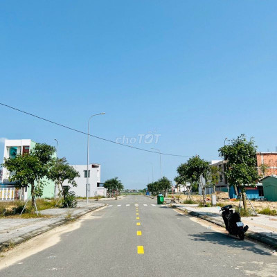 Đất nền mặt tiền QL1A, hạ tầng hoàn thiện, điện âm 100%