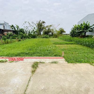 Chính chủ bán nhanh lô 300m2  10x30 đường QH 7.75m