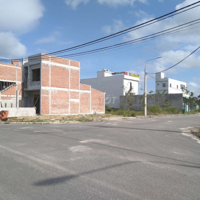 Lô Ân Phú đường chính (7x15m)