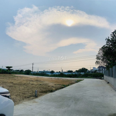 BÙNG NỔ SIÊU PHẨM ĐẤT NỀN VIEW SÂN VẬN ĐỘNG, KÊNH