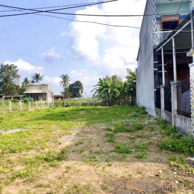 10x30 tách 2 lô đường 5m sẵn sổ gần Bê THui mười