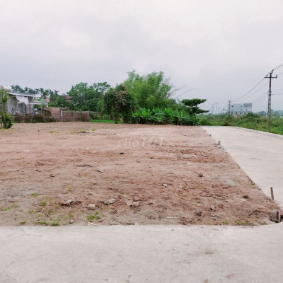 Đất Nền sổ đỏ  ODT_ Trung tâm thị Trấn_ Sát khu phố chợ