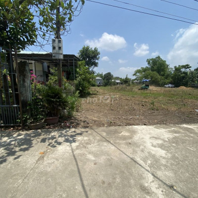 Có lô đất liền kề quốc lộ 1A ra nhanh giá cả thương lượng