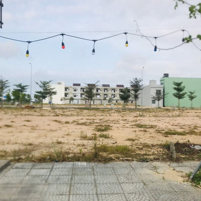 Cần tiền GẤP nên bán lô đất ở đường QUỐC LỘ 1a, bên cạnh SIÊU THỊ GO