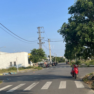 Đất nền đối diện khu phố chợ Điện Nam Bắc đường 7m5, S: 90m2 đã có số