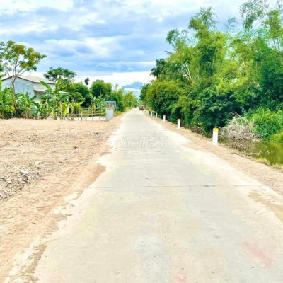 NẰm ngay QL 1A vào100m chỉ 6xx giá siêu đầu tư