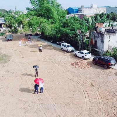 Vài lô sát quốc lộ 1A bên canh bê thui Mười giá tốt