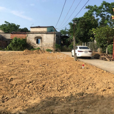 Sát đường QL1A 125m2 chỉ 6xxtr đông dân cư