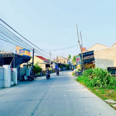 ngay sát  QL1A vào 50m 150m2 full thổ cư bao sổ