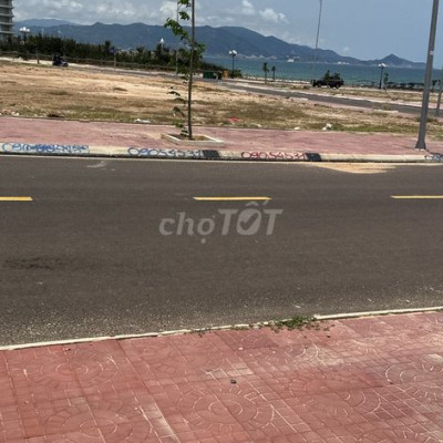 Bán gấp lô đất cạnh  trường đai học