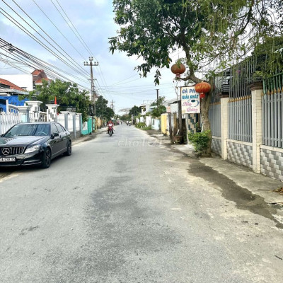 Cần bán lô mặt tiền đường nhựa 8M quy hoach 25M