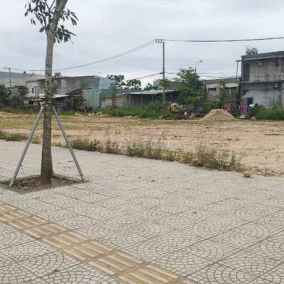 CHÍNH CHỦ BÁN THÁO CHỊU LỖ 200TR-LÔ MẶT TIỀN QUỐC LỘ 1A- TT ĐIỆN BÀN