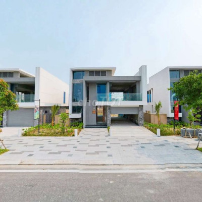 Biệt thự siêu Vip 28tr/m2 đối diện sân Golf BRG