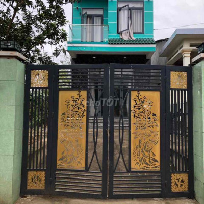 Nhà đẹp 2 tầng 4 p.ngủ hướng Nam 135m2 ĐBàn