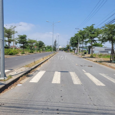 Biệt thự Green City 158m2 , đầu cầu Cổ Cò, đối lưng Dũng Sĩ Điện Ngọc