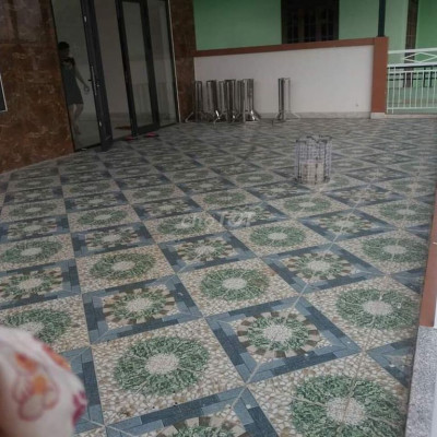 Cho thuê mặt bằng tầng 2 diện tích hơn 100m2