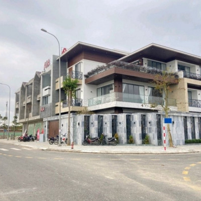 Cần bán Căn shophouse ngay mặt tiền Quốc lộ 1A