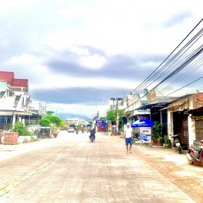 Tin Vui ! Vc Trẻ Sở Hữu Đất Cách Nguyễn Tất Thành 200m, Chỉ từ 180 Tr