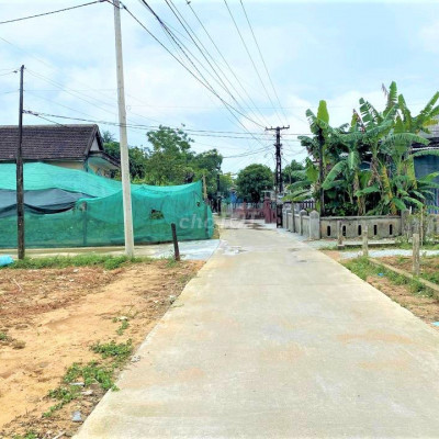 Dân cư đông đúc, đường 4m,gần thị trấn Vĩnh Điện