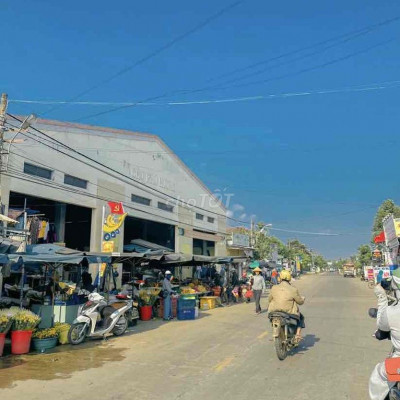 GẤP GẤP - Đất mặt tiền cực đẹp giáp TT Ái Nghĩa sầm uất/160m2/Bao sổ