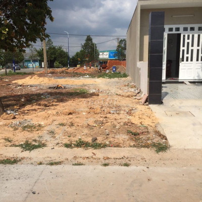 chính chủ cần tiền bán nhanh 10x30 cách QL1A 3km