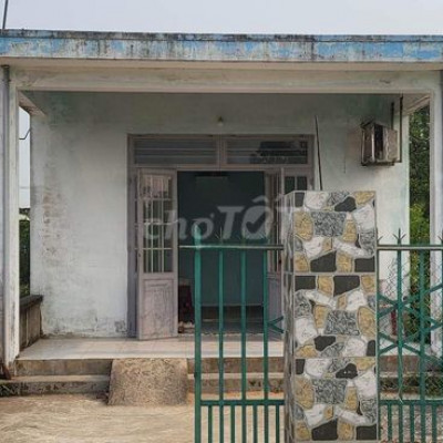 Cần tiền bán nhà và đất Điện Thắng Trung 900tr