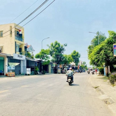 Mặt tiền đường kinh doanh thuận lợi, sát trục đường lớn DT609