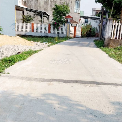 Đất thị trấn Vĩnh Điện . 650 triệu. Võ nợ cần bán gấp