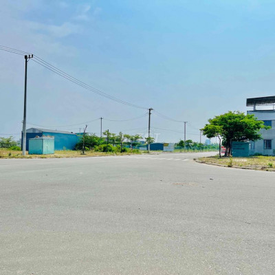 Bán đất khu số 3 đường 34m sát bên đh fpt