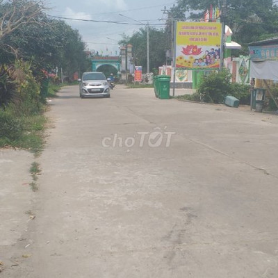 Chính chủ có 3 lô đất ngay trục đường lên UBND p.Điện Thắng Nam cầnbán