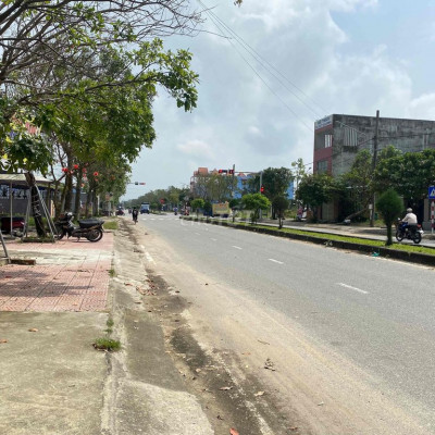 Chính chủ bán lô đất mặt tiền Trần Phú 33 mét , thuận tiện kinh doanh