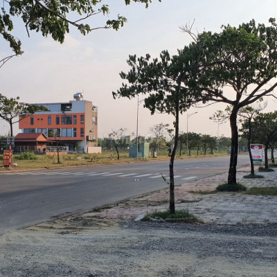 Đất biệt thự ngay cổng phòng khám Phan châu trinh