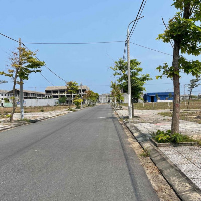 Gồng kiệt sức- cần giao dịch nhanh 100m2 đã có sổ- có thương lượng