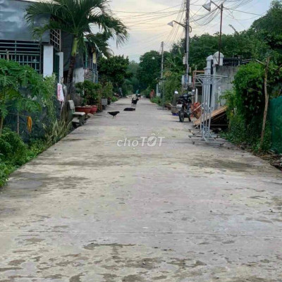 Nhà mới tách 4 lô ở Điện Tiến cách chợ Lệ Trạch 2km, 600tr/lô