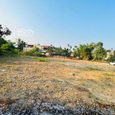 5 lô liền kề sẵn sổ sát vách ĐN đường 5m gần DT605